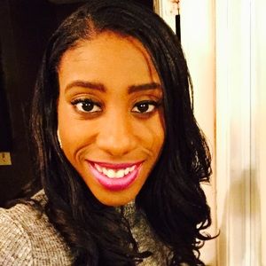 Meet your Posher, Alexis